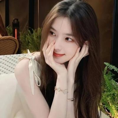 独家爆料：天王之女出道颜值引争议，学校展开调查，连续多日